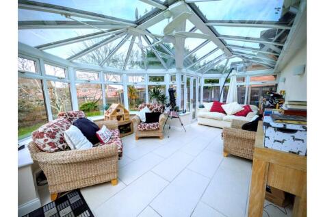 Belvoir Avenue, Emerson Valley, Milton Keynes, MK4