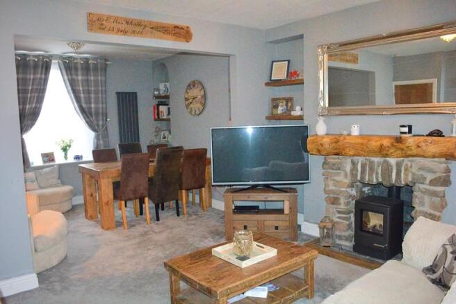 Lounge/Dining Room