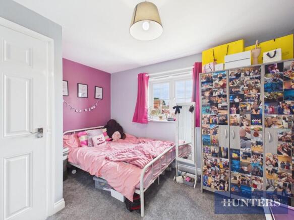5 bed Detached for sale Image 9