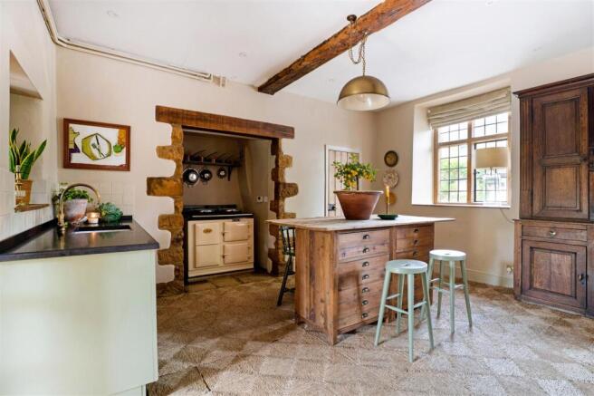 Kitchen ...jpg