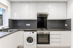 7, The Meads, Brighton BN1 9BA
