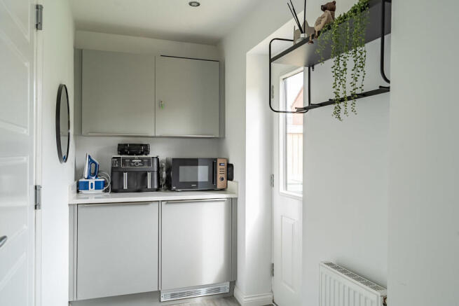 4 bed Detached for sale Image 10