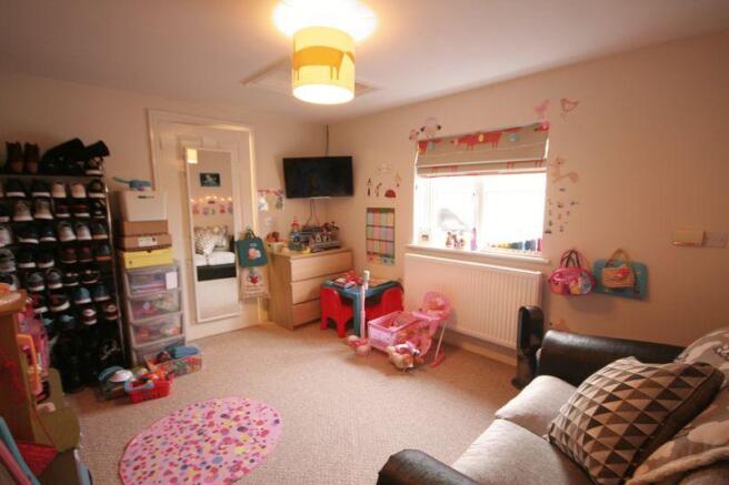 Playroom/Sitti...