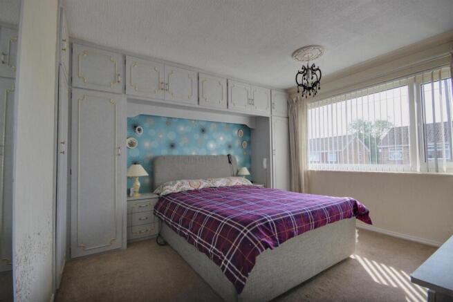 3 bed Semi-Detached for sale Image 7