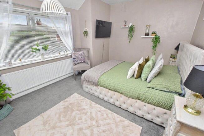 2 bed Semi-Detached for sale Image 5
