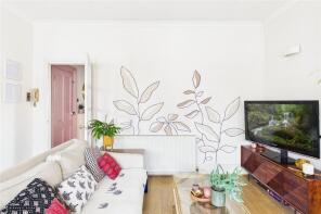 Flat 2, 5, Pinfold Road, London SW16 2SL
