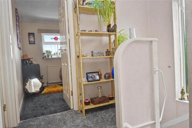 3 bed Semi-Detached for sale Image 10