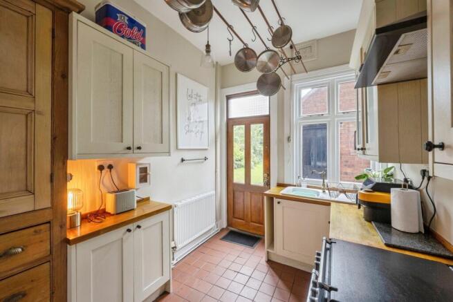 4 bed Semi-Detached for sale Image 5