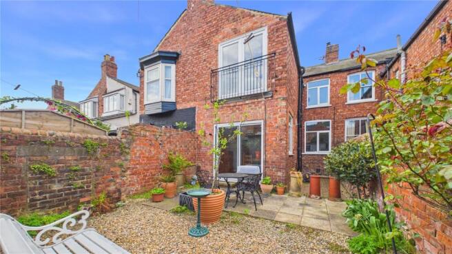 5 bed Terraced for sale Image 5