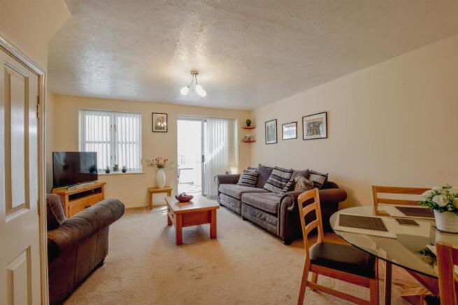 Living/Dining Room