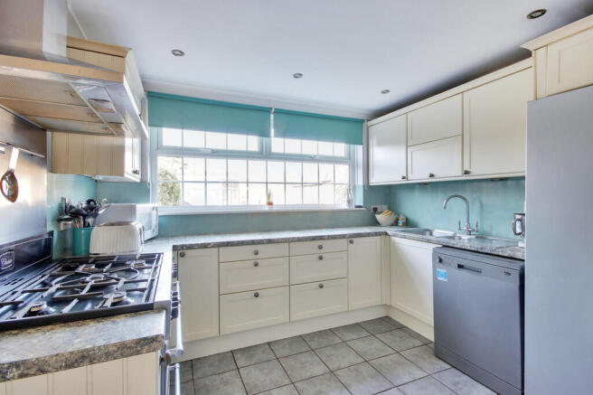 4 - Kitchen