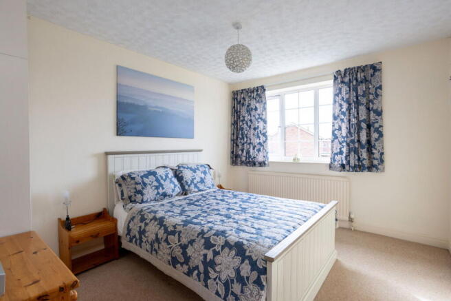 4 bed Detached for sale Image 12