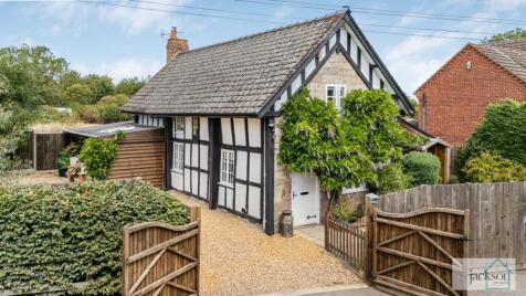 Period Cottage with Private Gardens, Marden, Herefordshire