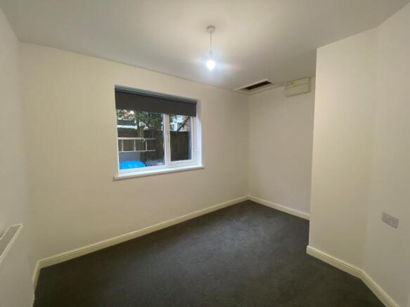 1 bed Apartment to rent Image 6
