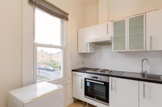 1 bed Flat to rent Image 4