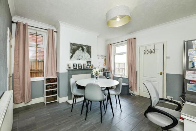 2 bed Terraced for sale Image 5