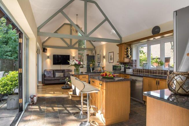 Kitchen/Dining/Family room