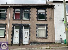 10, Glan Ebbw Terrace, Abertillery NP13 1UL