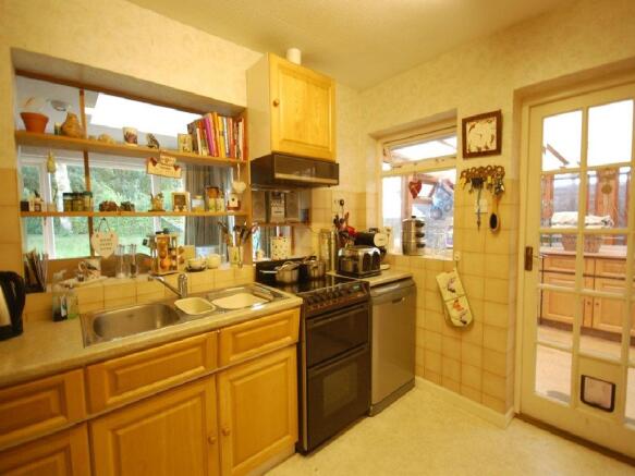 KITCHEN 1