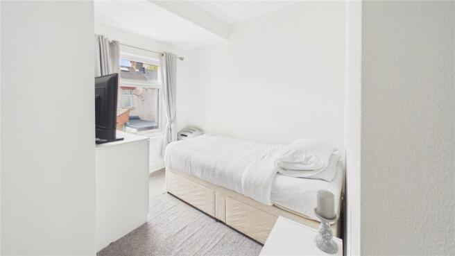 3 bed Semi-Detached for sale Image 9
