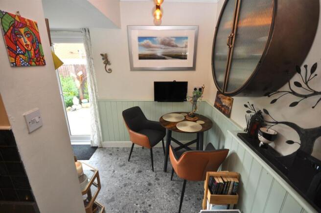 2 bed Detached Bungalow for sale Image 8