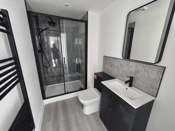 1 bed Apartment to rent Image 5