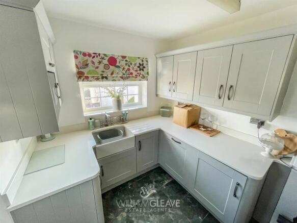 kitchen2.jpg