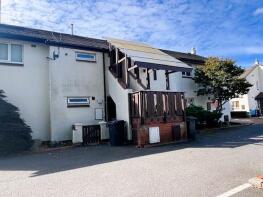 12, Pages Court, Preston PR5 5LT