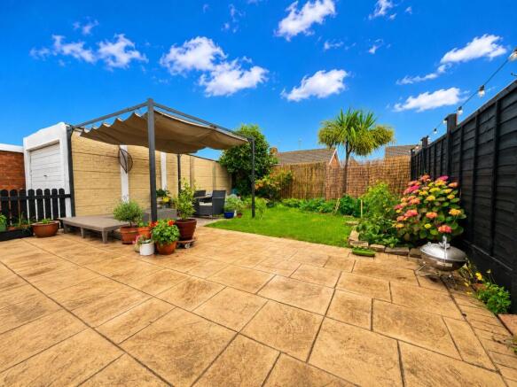 3 bed Semi-Detached Bungalow for sale Image 12