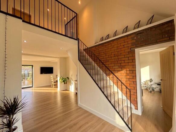 4 bed Detached for sale Image 12