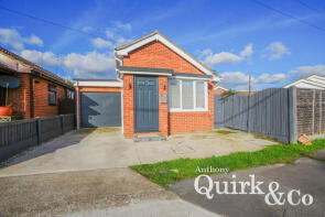4, Paarl Road, Canvey Island SS8 9BT