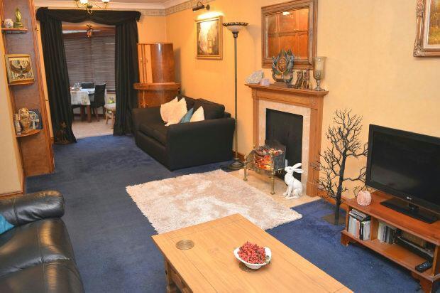 Lounge/Dining Room E