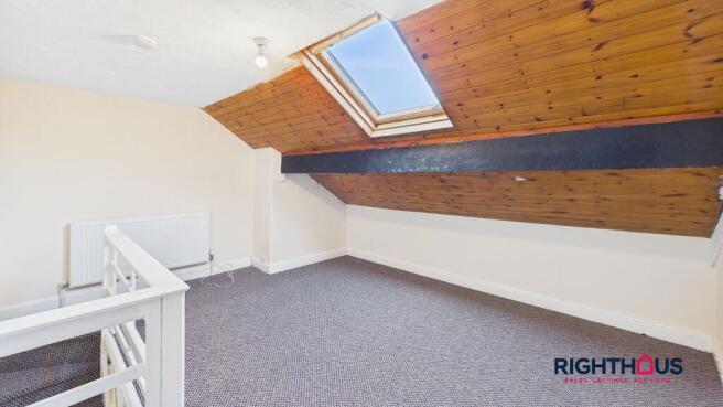 2 bed Terraced to rent Image 10
