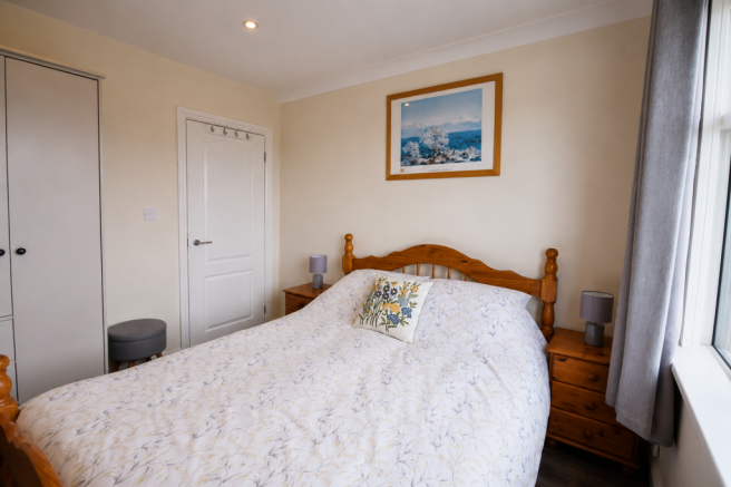 2 bed Bungalow for sale Image 10