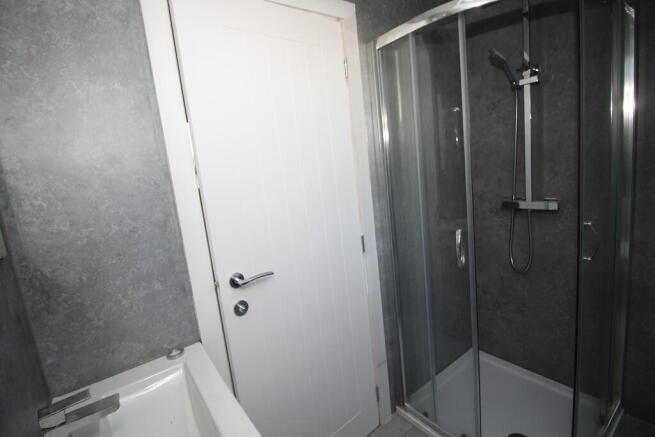3 bed Terraced for sale Image 11