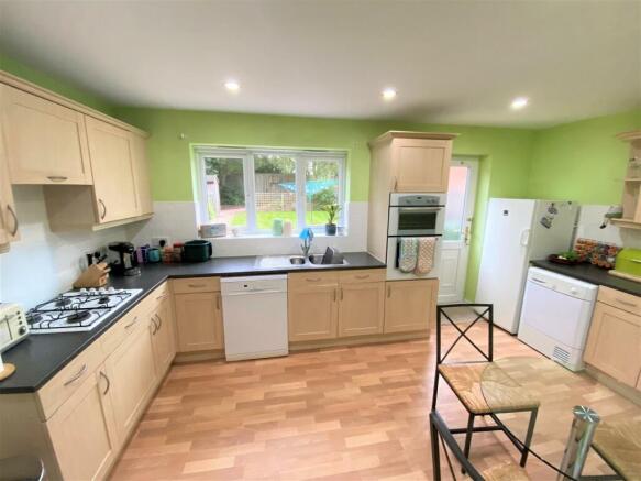 kitchen1.JPG