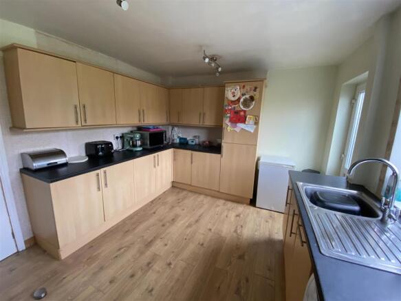 Kitchen: