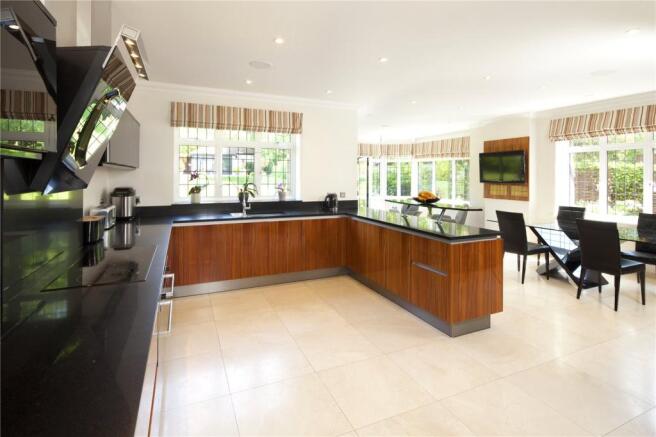 Kitchen/Breakfast Rm