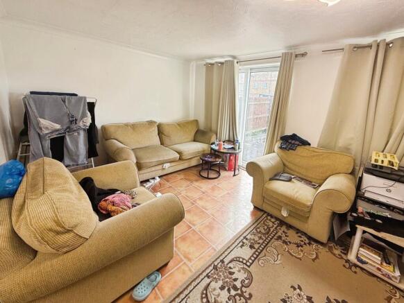 Princess Close, London, SE28 photo 4