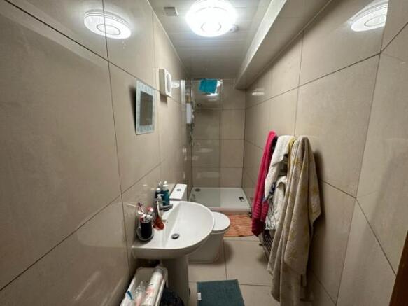 7 bed Terraced to rent Image 7