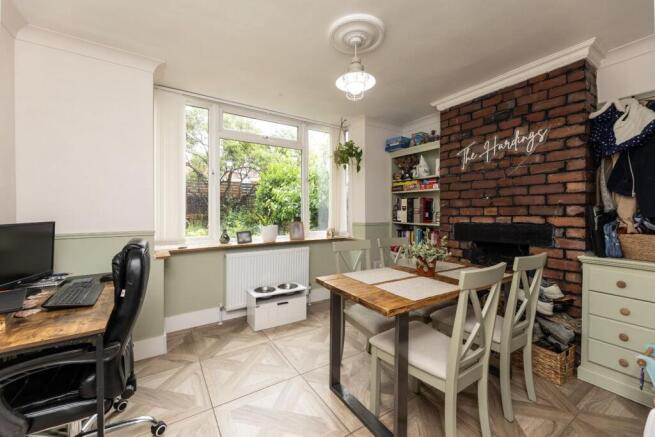 3 bed Semi-Detached for sale Image 10