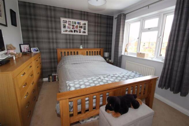 MAIN BEDROOM