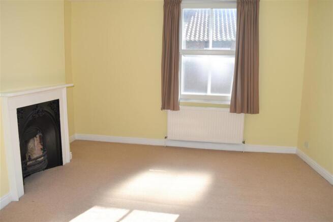 3 bed Flat for sale Image 9