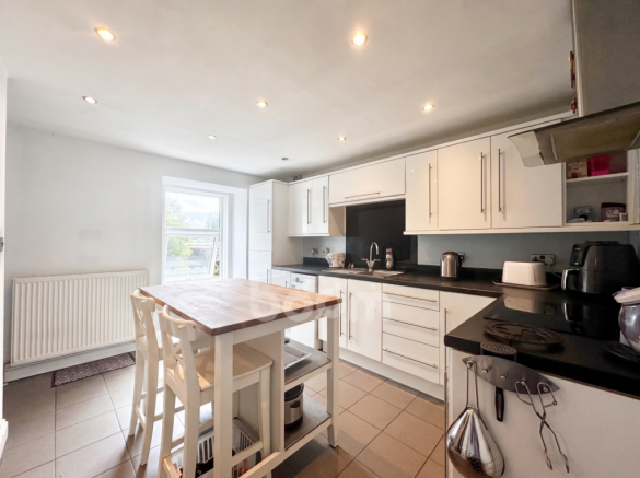 TOWNEND STREET DALRY KITCHEN