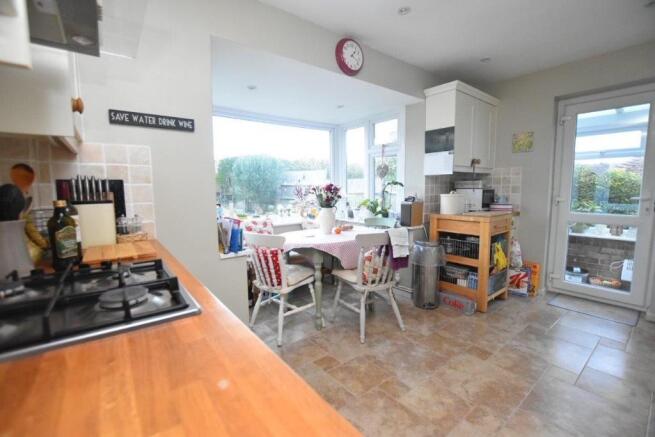 Kitchen/dining area
