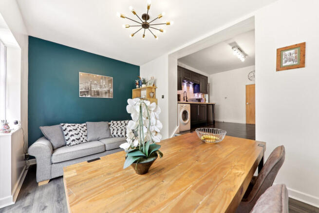 3 bed Semi-Detached for sale Image 10