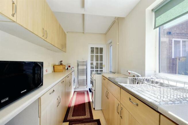 Kitchen_2.jpeg