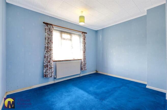 35 PARKFIELDS BED 2.jpg