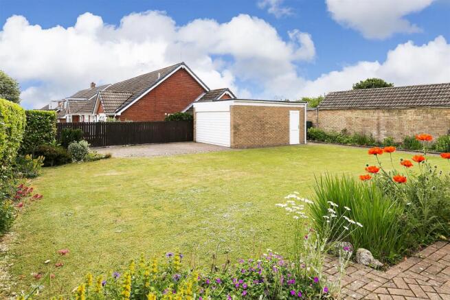 3 bed Detached Bungalow for sale Image 11