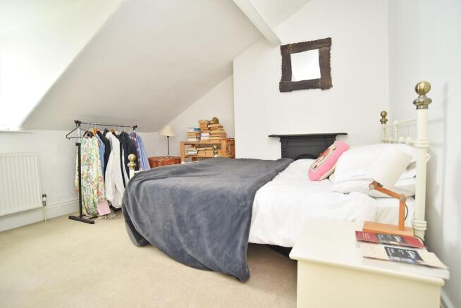 4 bed Flat for sale Image 10